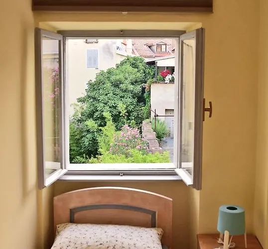 House Julija بيران