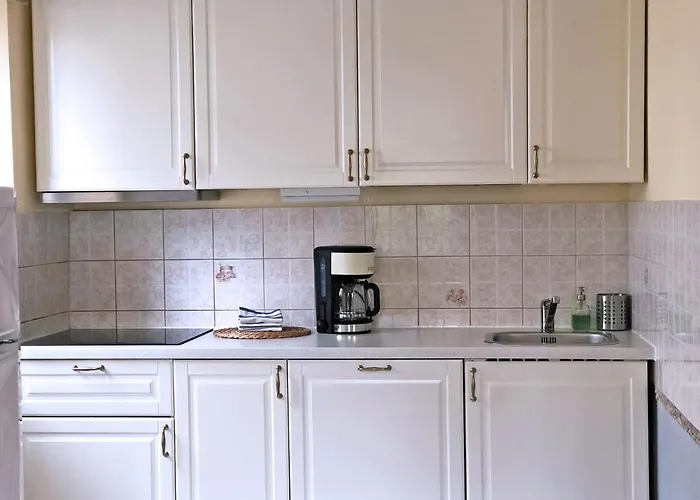 House Julija بيت للعطل بيران